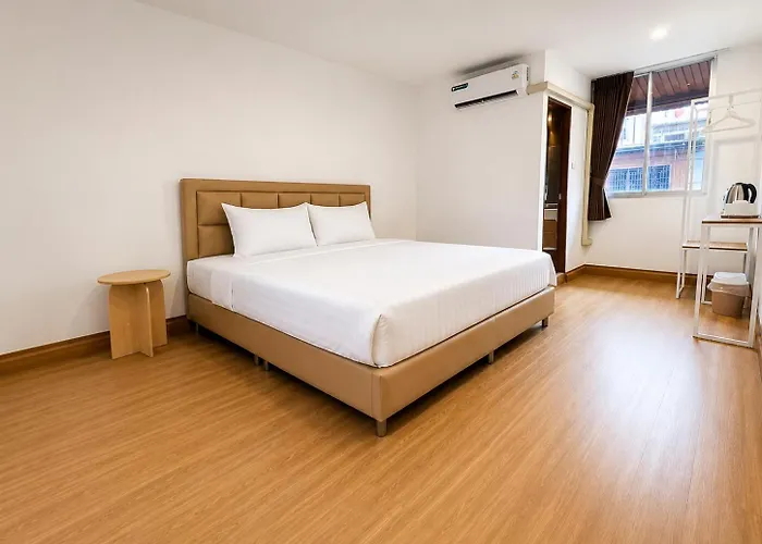 Hotel Three One 3*