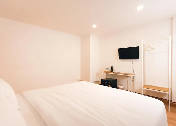 Hotel Three One Bangkok