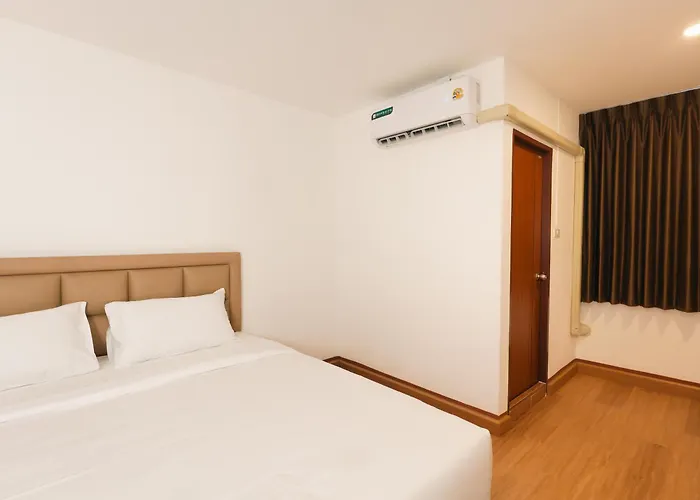 Hotel Three One 3*