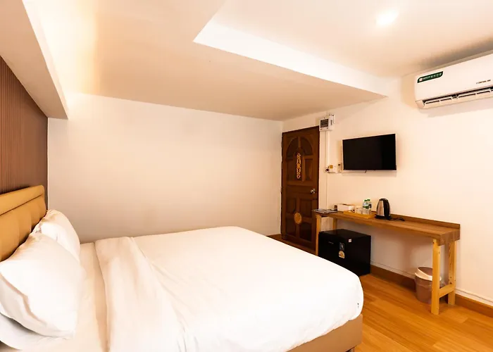 Hotel Three One