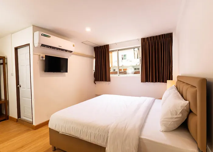 Hotel Three One 3*